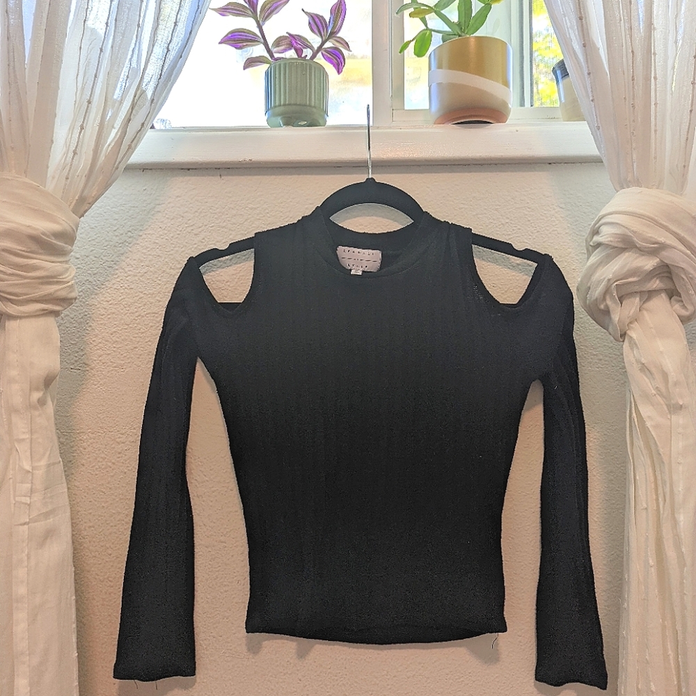 Kendall+ Kylie open shoulder long sleeve ribbed shirt